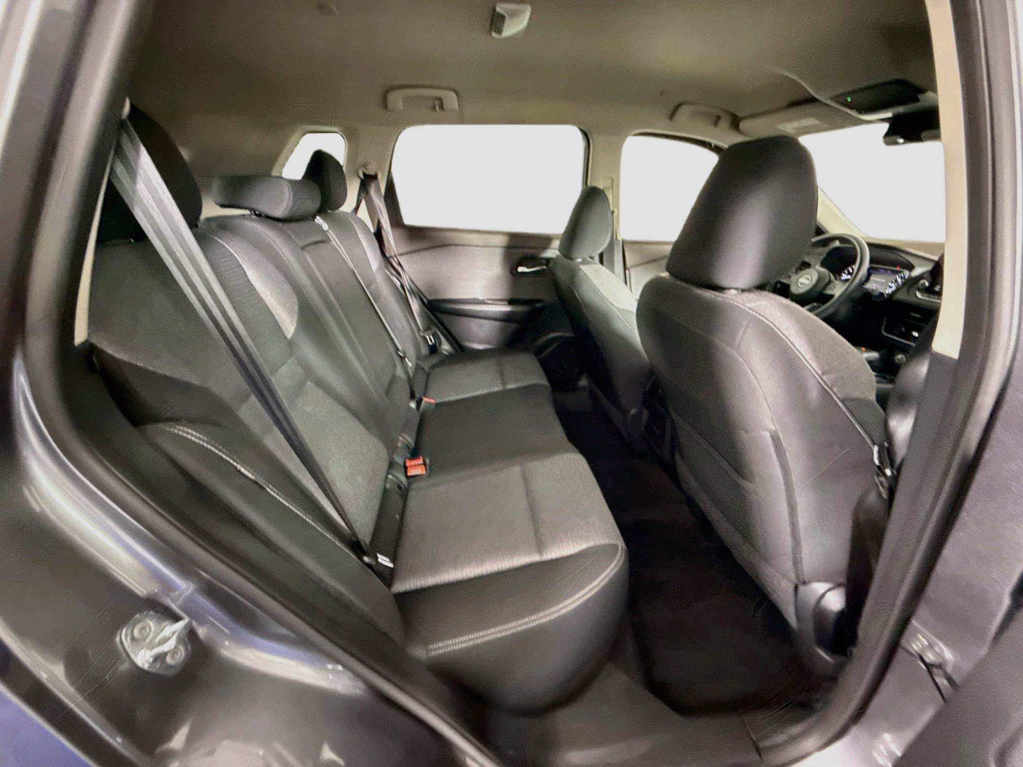 Used 2023 Nissan Rogue SV FWD image 27
