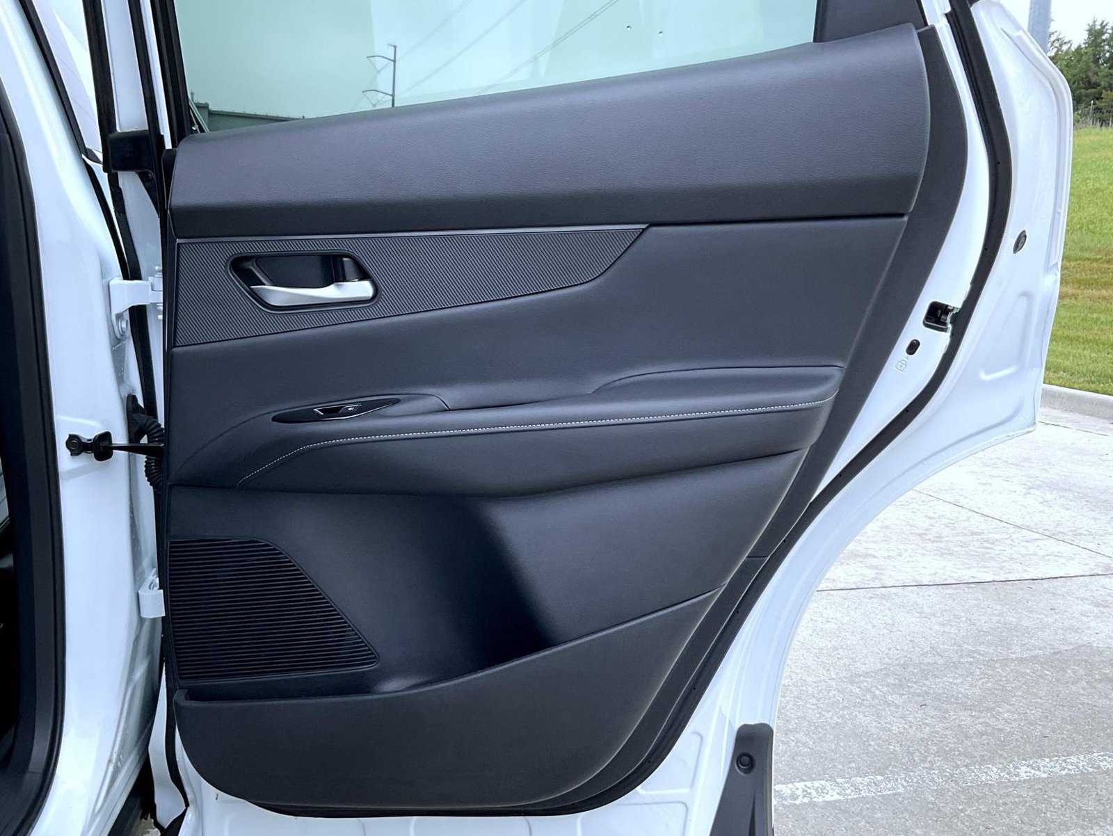 Certified 2025 Nissan Murano SV AWD/4WD image 19