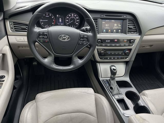 Used 2017 Hyundai Sonata Sport w/ Value Edition Package 02 FWD image 16