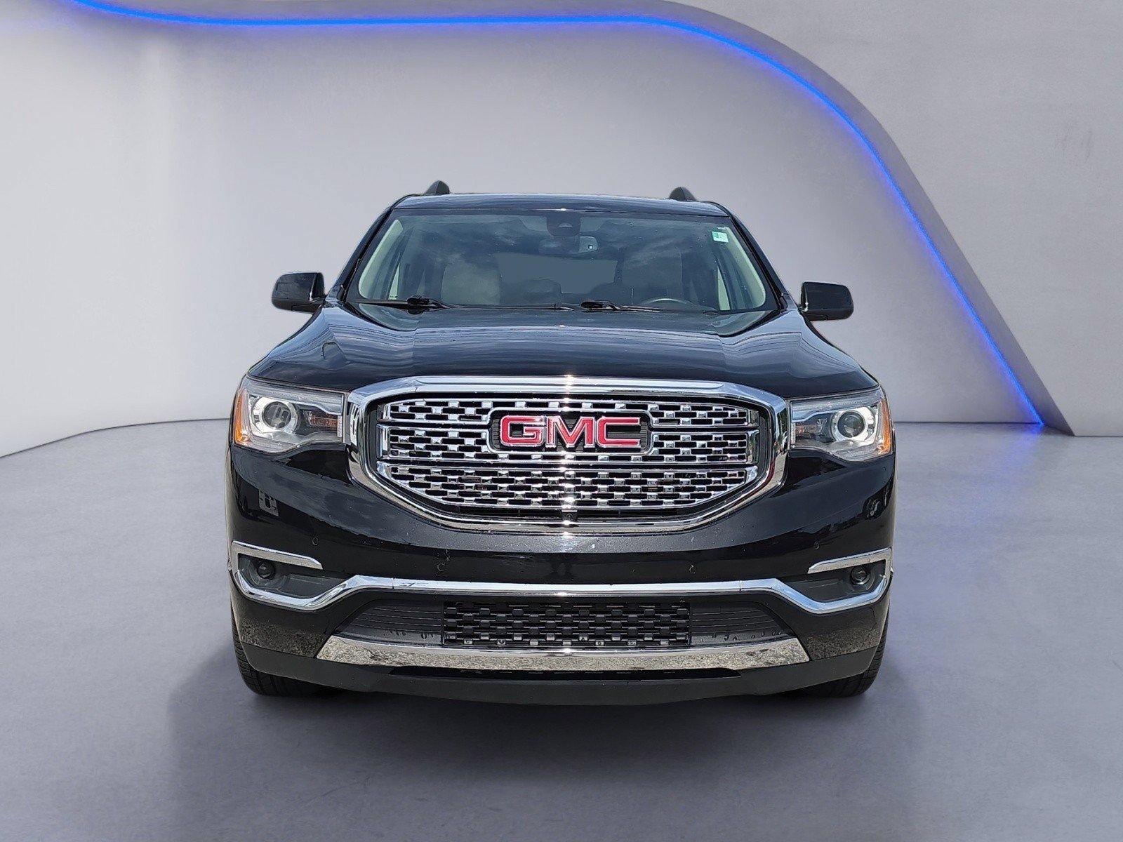 Used 2018 GMC Acadia Denali w/ Technology Package FWD image 8