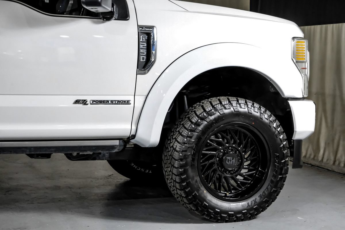 Used 2022 Ford F250 Platinum w/ FX4 Off-Road Package AWD/4WD image 8