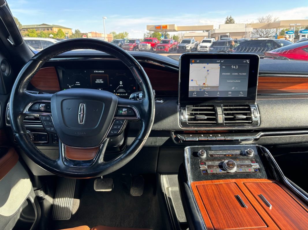 Used 2018 Lincoln Navigator Reserve w/ Technology Package AWD/4WD image 16