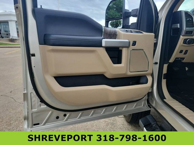 Used 2017 Ford F250 Lariat w/ Lariat Ultimate Package AWD/4WD image 23