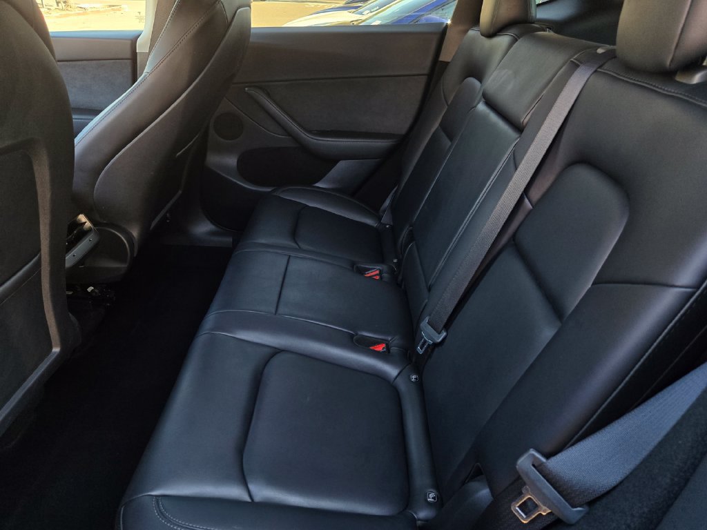 Used 2023 Tesla Model Y 2WD image 13