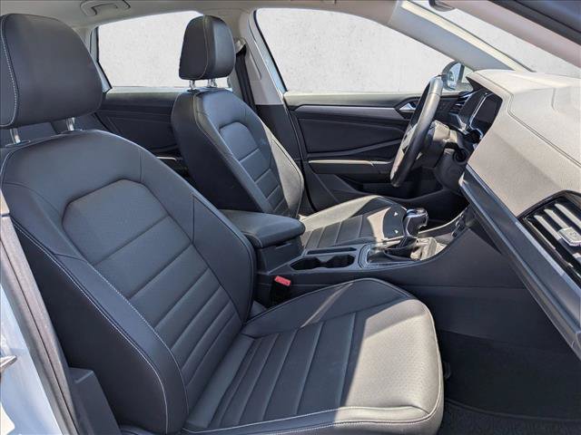 Used 2024 Volkswagen Jetta SE FWD image 20