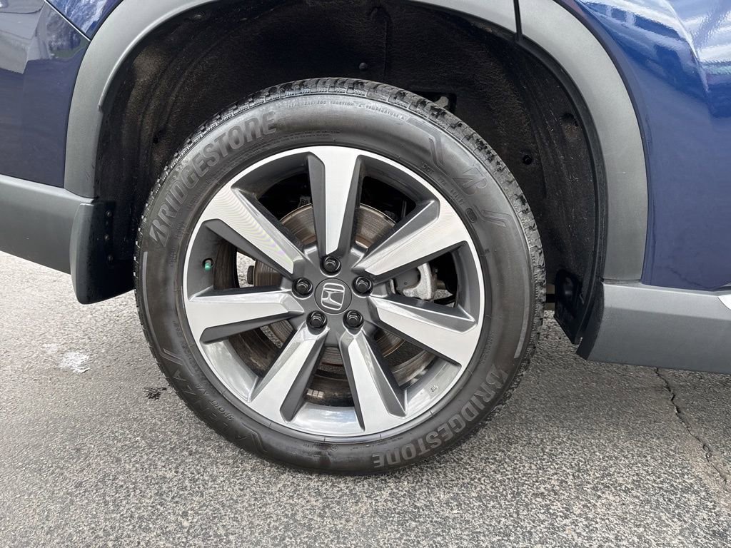 Certified 2025 Honda Pilot Elite image 9