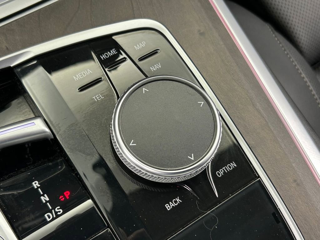 Used 2024 BMW X5 sDrive40i w/ M Sport Package image 29