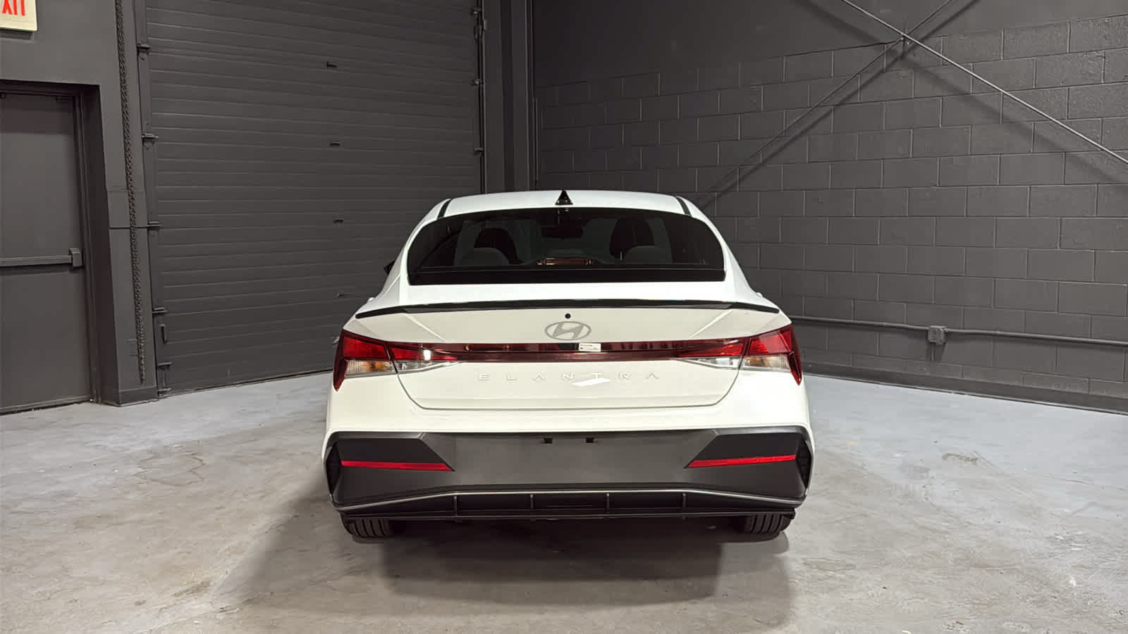 Used 2025 Hyundai Elantra Sport FWD image 5