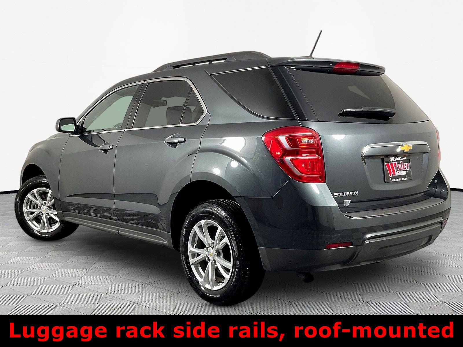 Used 2017 Chevrolet Equinox LT w/ Convenience Package FWD image 4