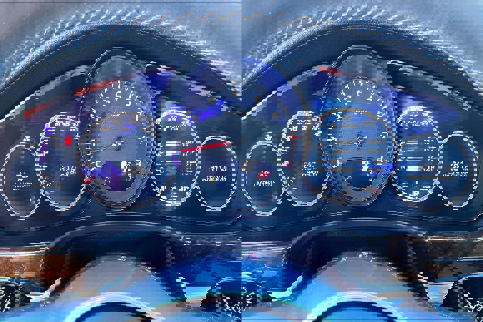 Used 2018 Porsche Panamera image 24