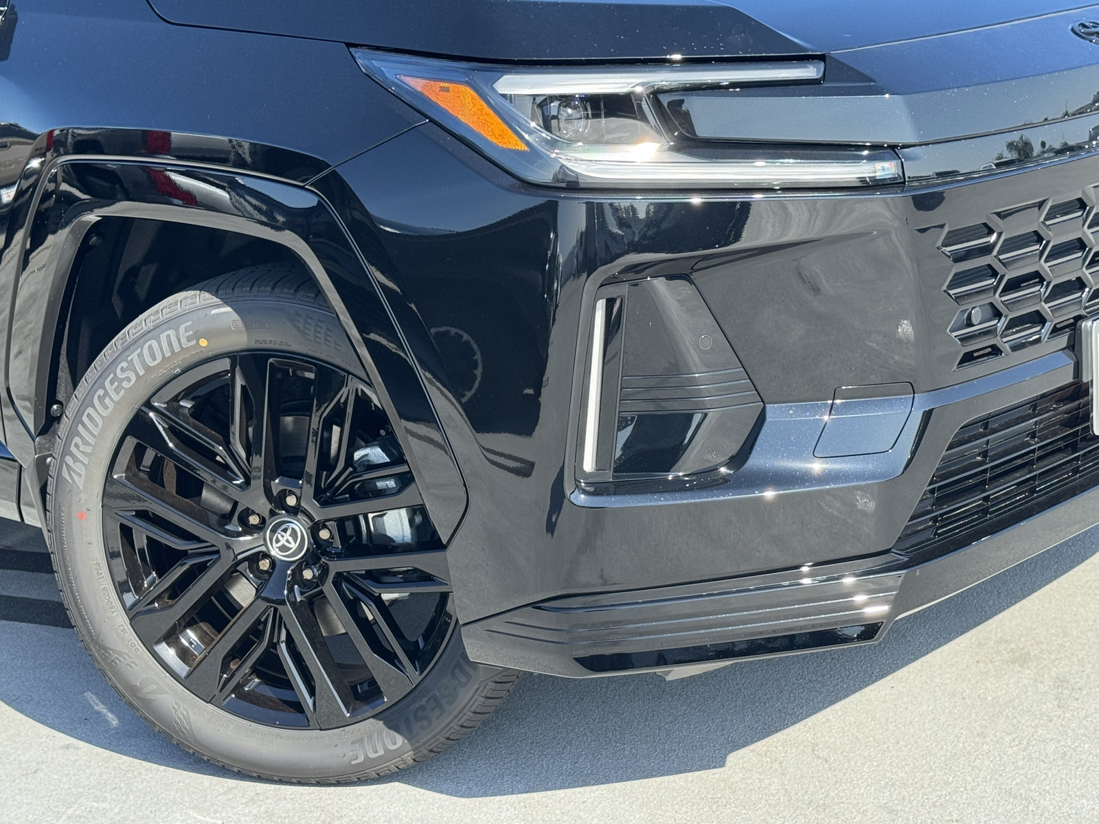 New 2026 Toyota RAV4 XSE AWD/4WD image 10