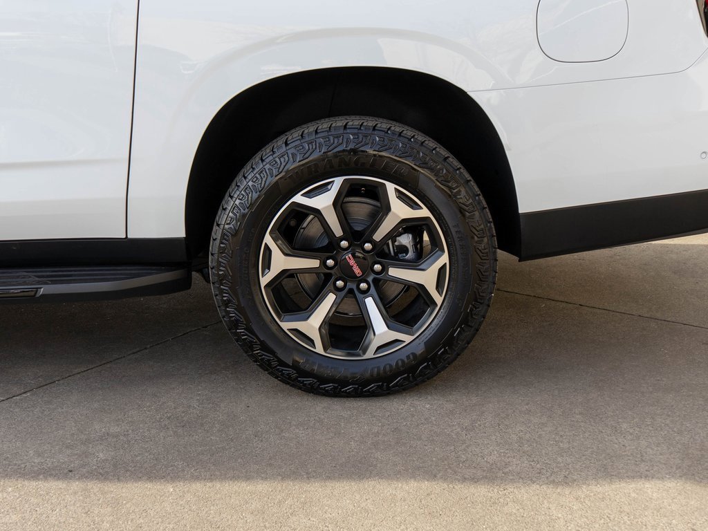 New 2026 GMC Yukon XL AT4 image 32