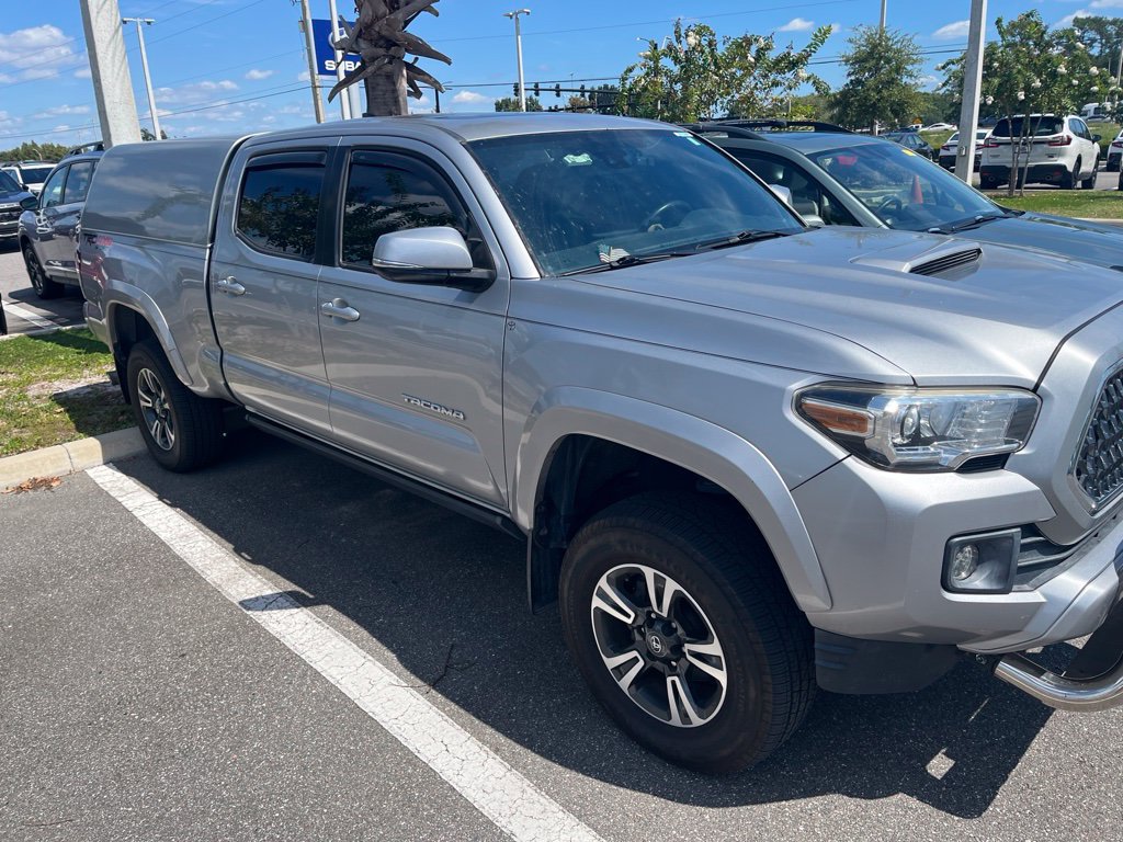 Used 2019 Toyota Tacoma TRD Sport w/ TRD Premium Sport Package AWD/4WD image 3