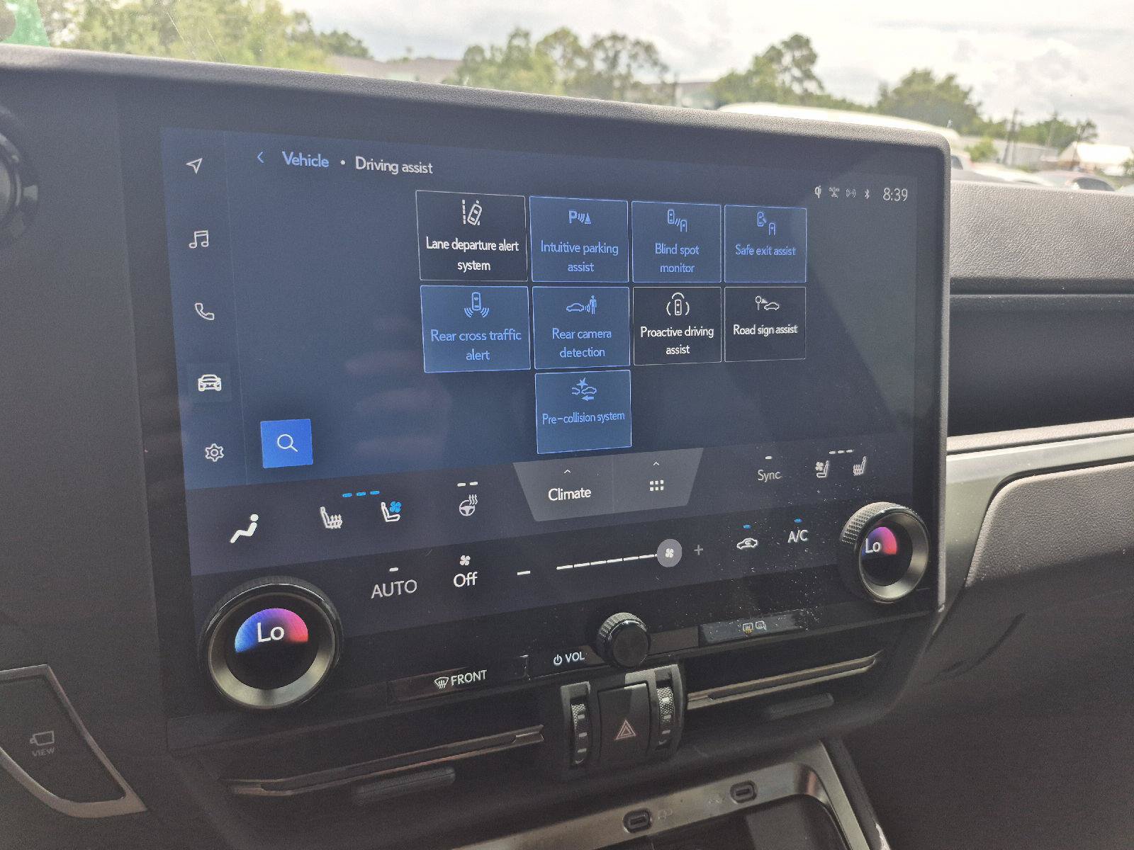 Used 2026 Lexus GX 550 AWD/4WD image 4