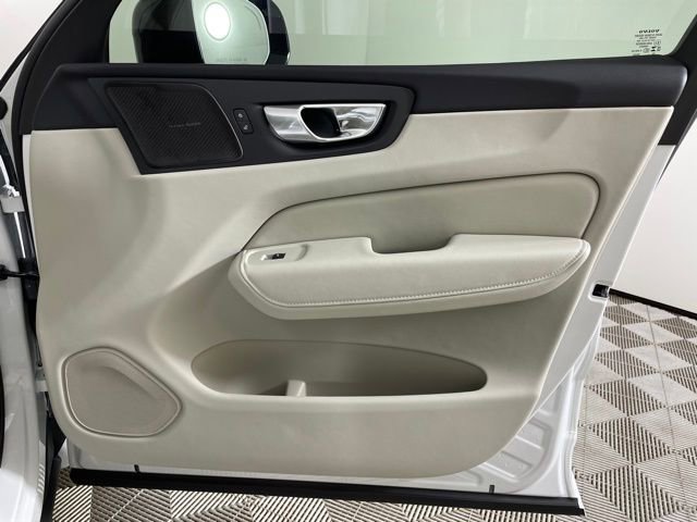 Certified 2024 Volvo XC60 T8 Plus w/ Protection Package AWD/4WD image 38