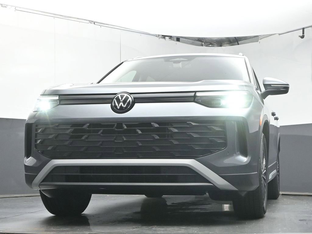 New 2026 Volkswagen Tiguan S FWD image 32