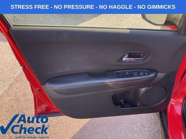 Used 2016 Honda HR-V LX image 14