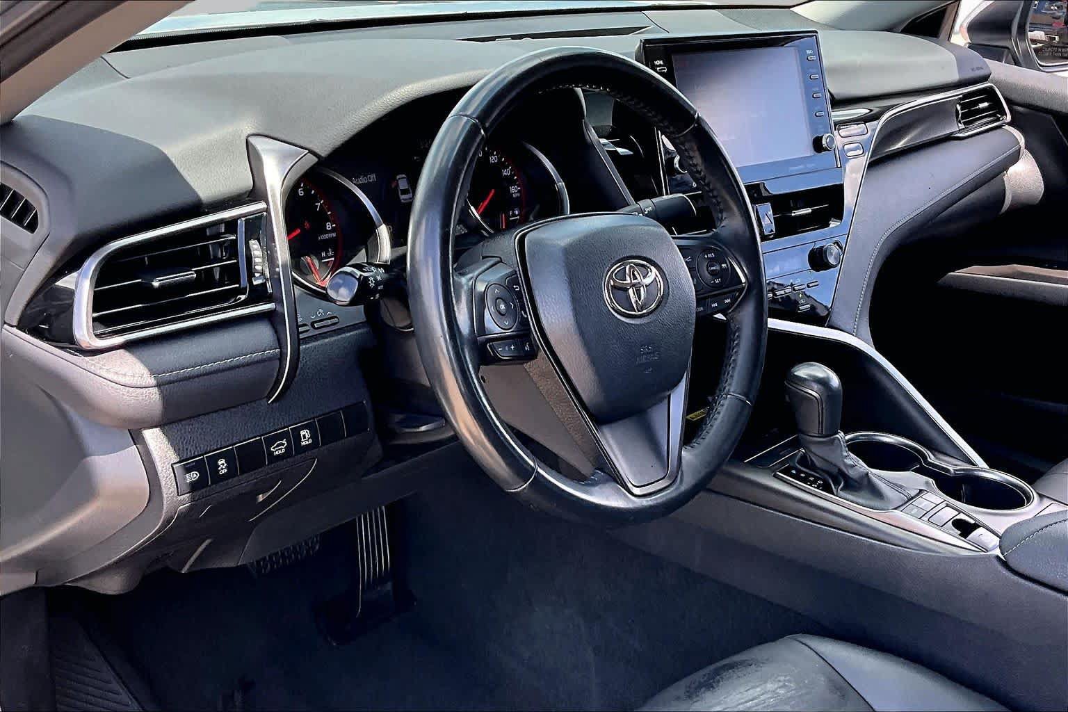 Used 2023 Toyota Camry XSE FWD image 17