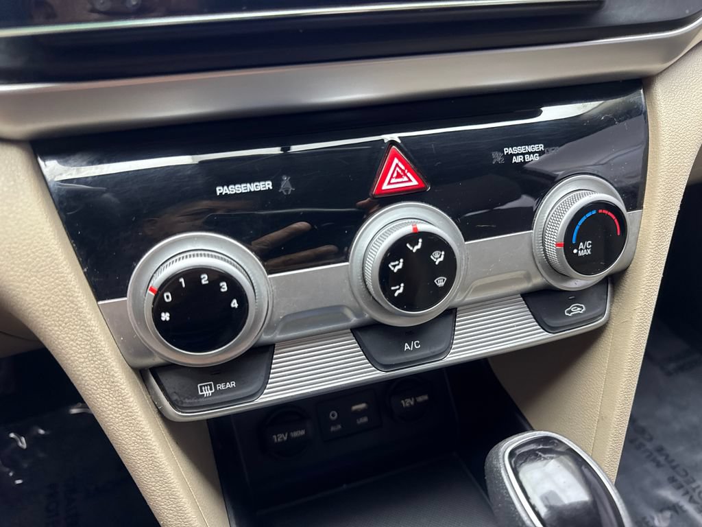 Used 2019 Hyundai Elantra SE FWD image 53