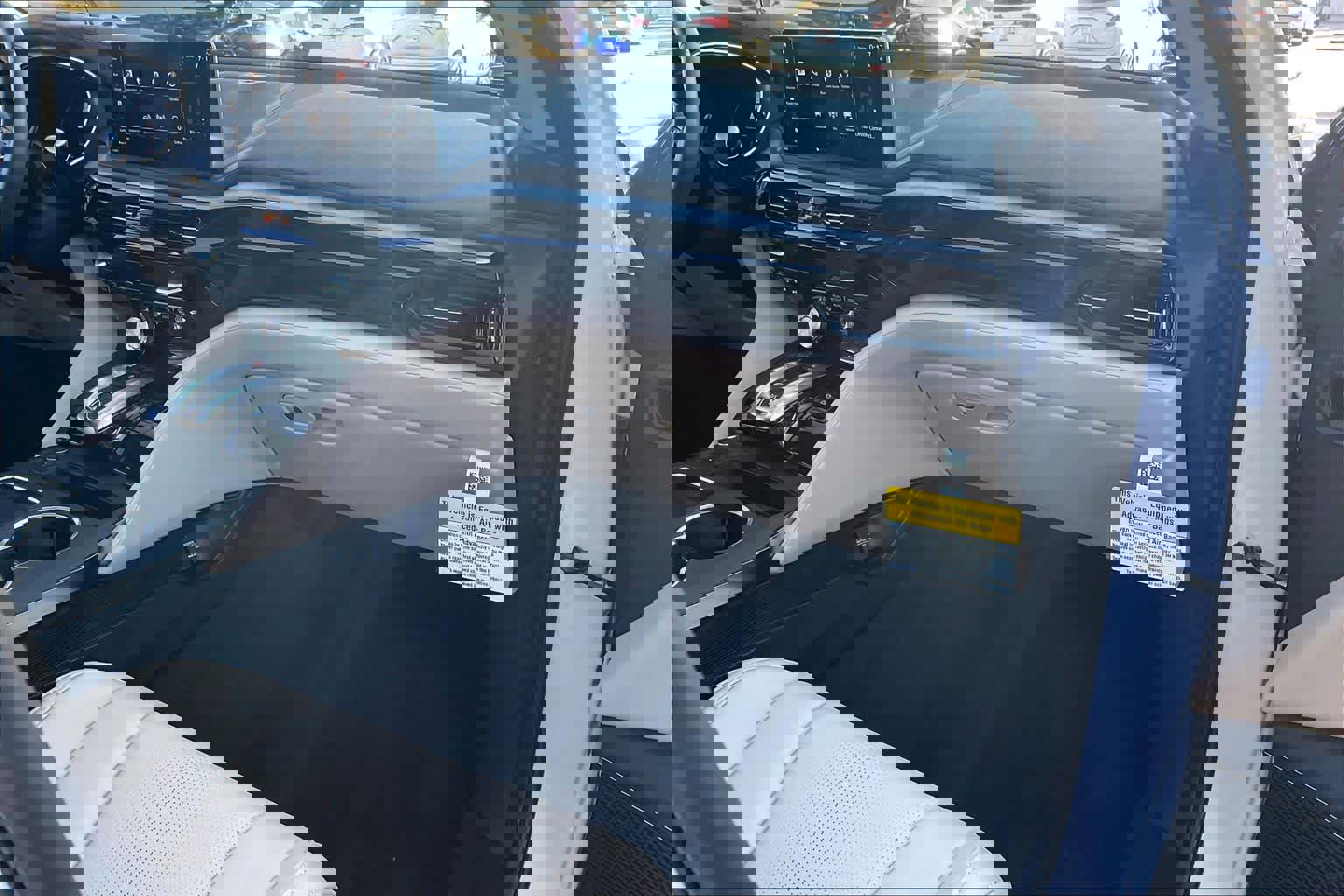 Used 2025 Acura MDX SH-AWD w/ Technology Package image 18