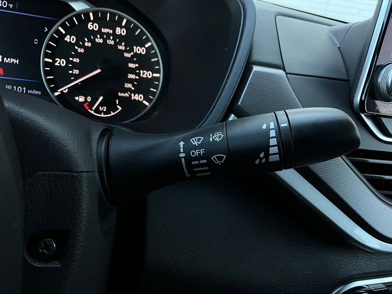 Used 2025 Nissan Altima 2.5 SR image 34