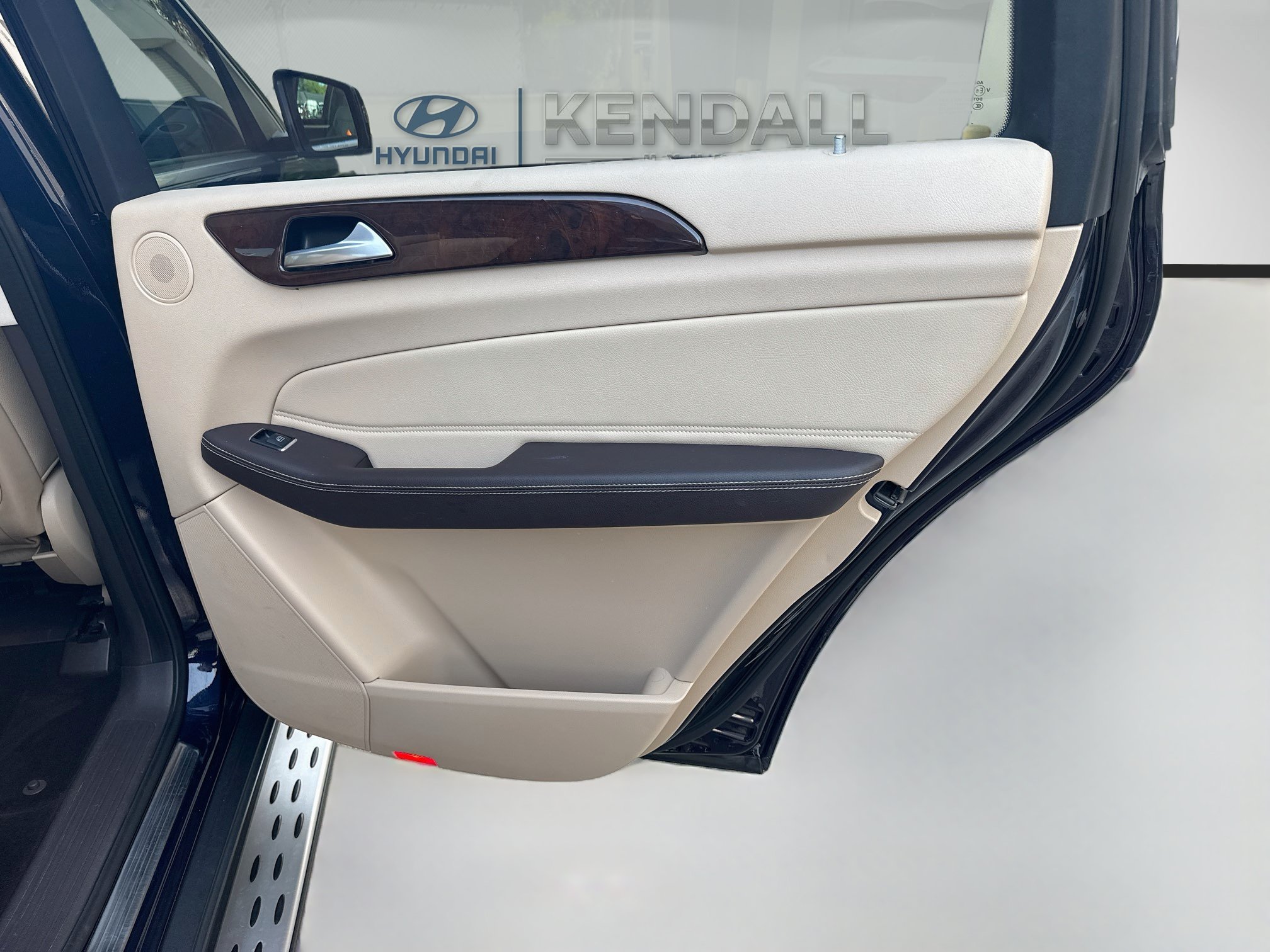 Used 2018 Mercedes-Benz GLS 450 4MATIC w/ Premium Package image 29