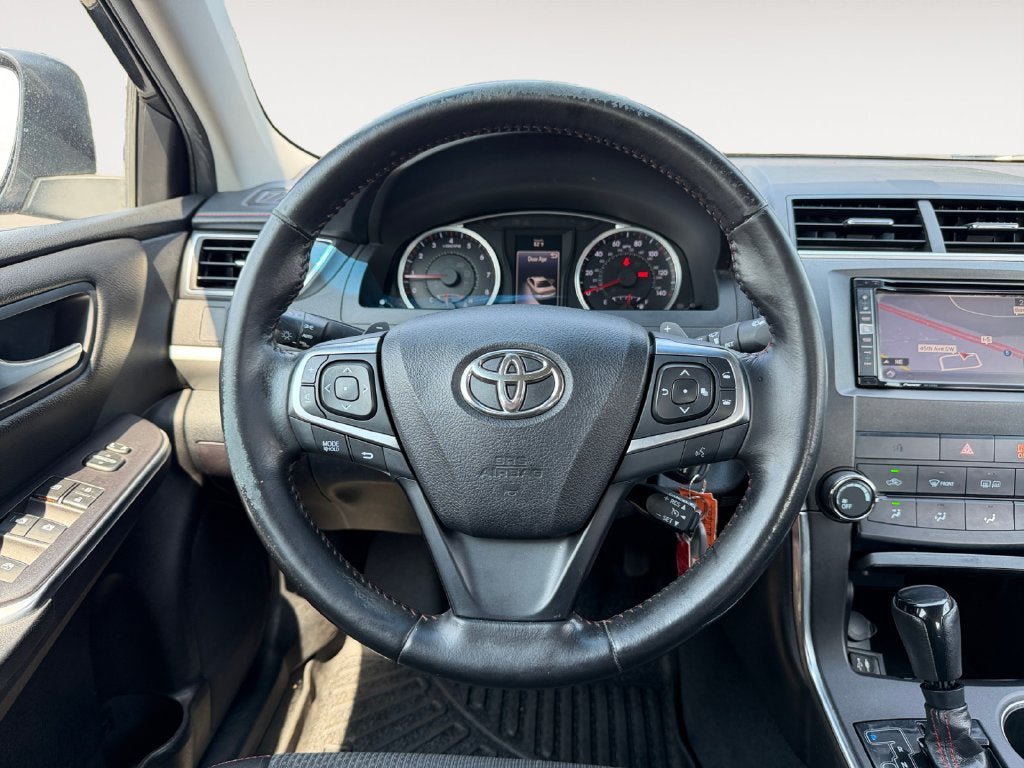 Used 2016 Toyota Camry SE FWD image 13