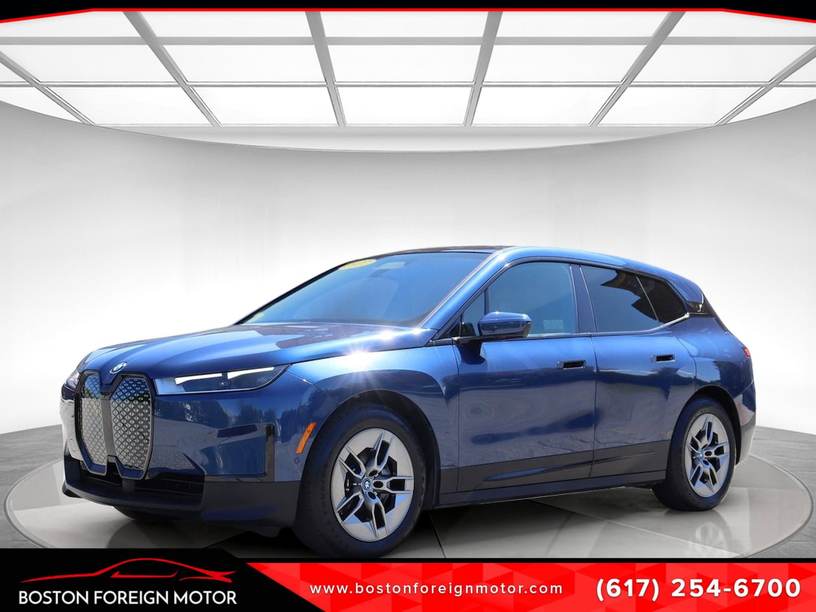 Used 2022 BMW iX xDrive50 w/ Convenience Package AWD/4WD image 1