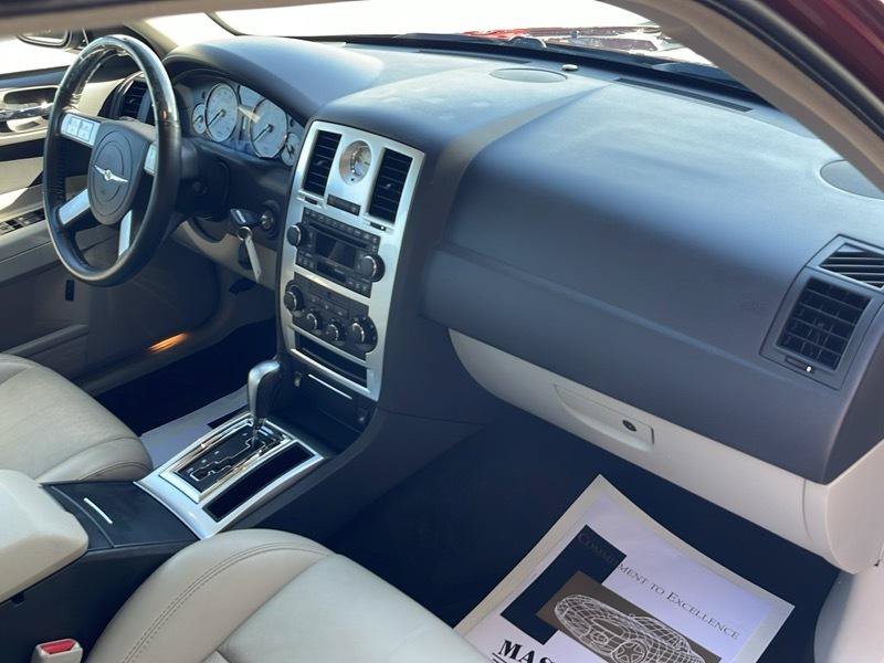 Used 2006 Chrysler 300 C RWD image 46