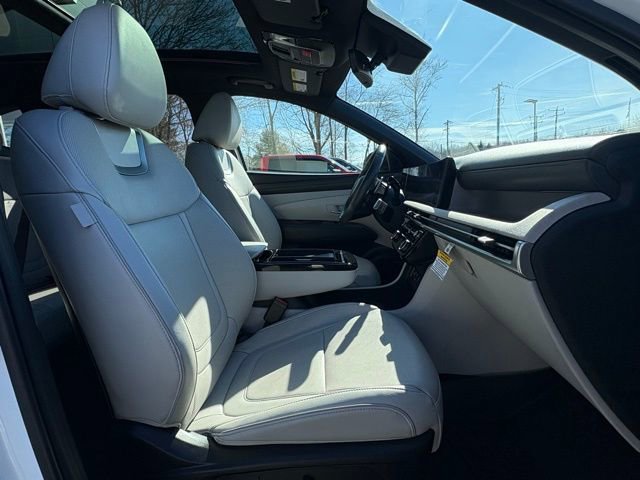 Used 2025 Hyundai Tucson Limited image 39