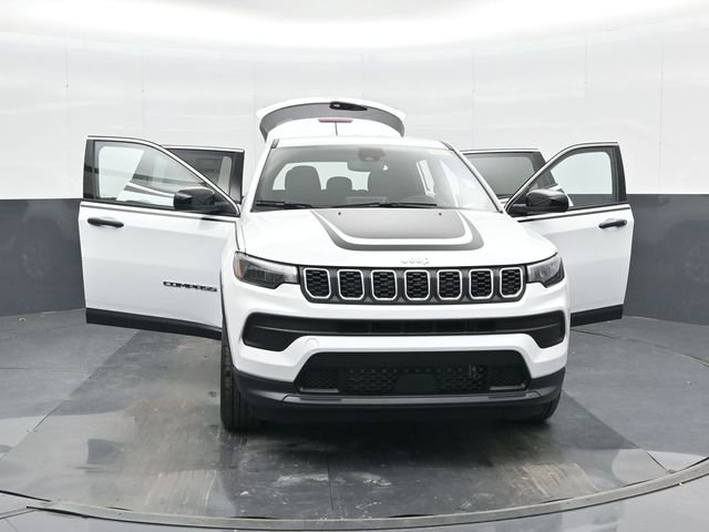 Used 2025 Jeep Compass Sport w/ Mopar Graphics Package AWD/4WD image 47