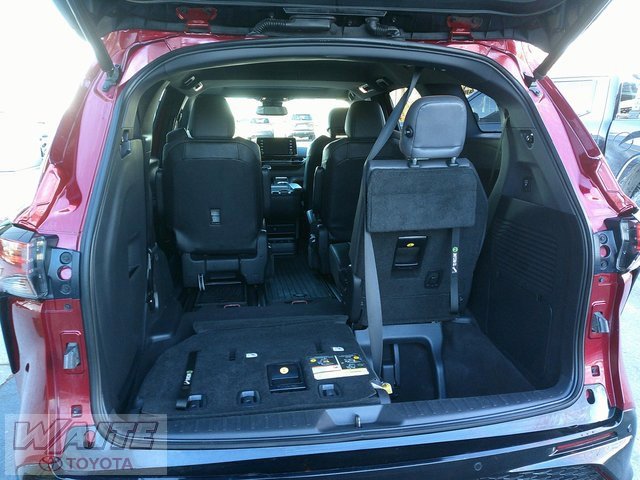 Certified 2021 Toyota Sienna XSE image 27