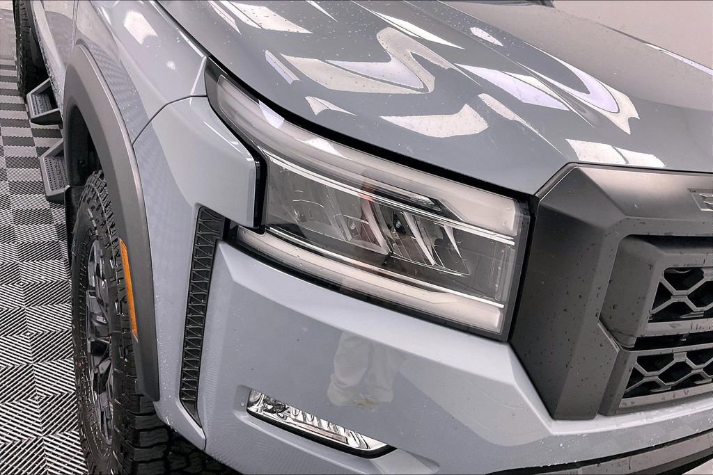 Certified 2023 Nissan Frontier PRO-4X w/ Technology Package image 23