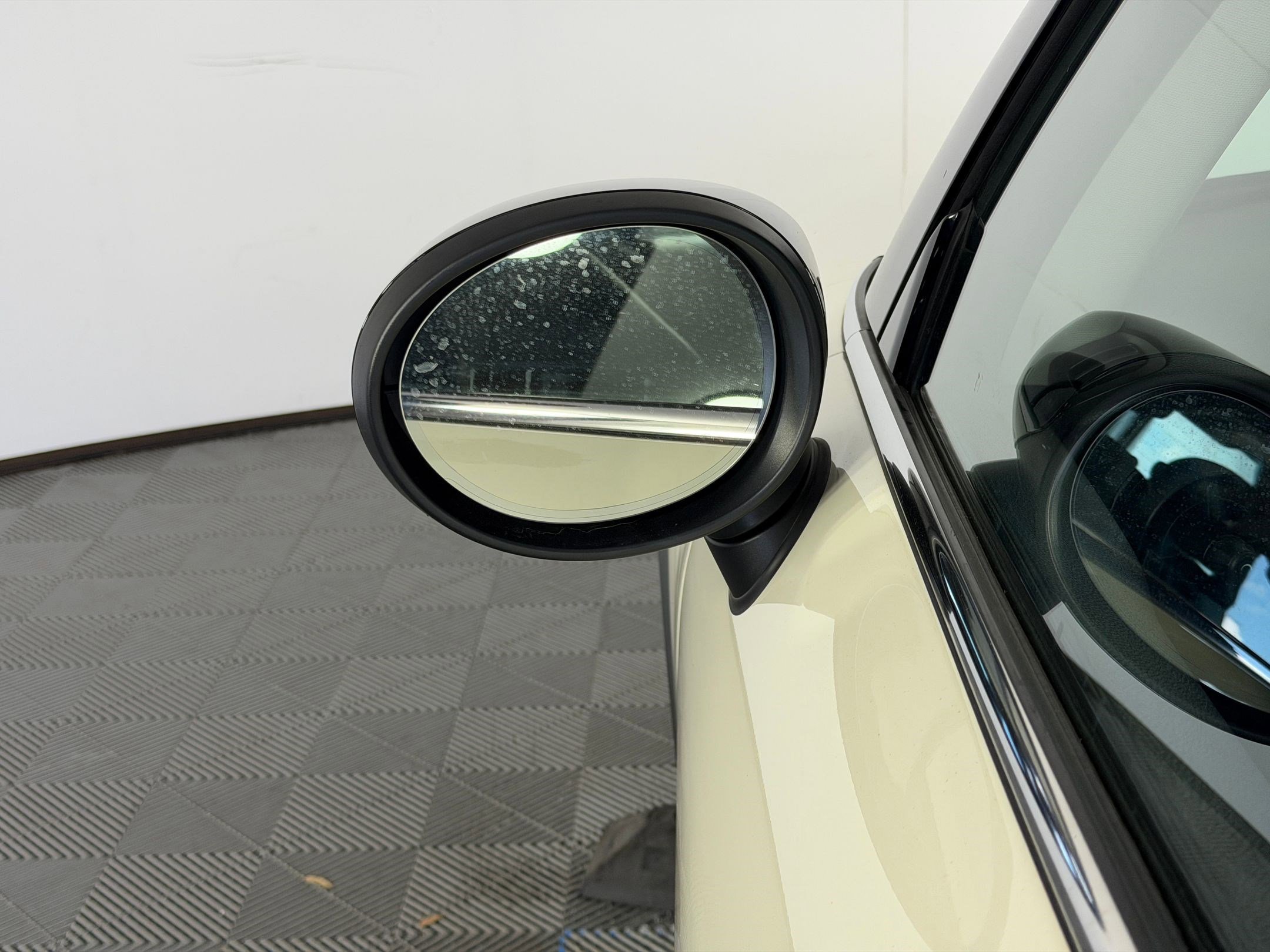 Used 2023 MINI Cooper 2-Door Hardtop image 23