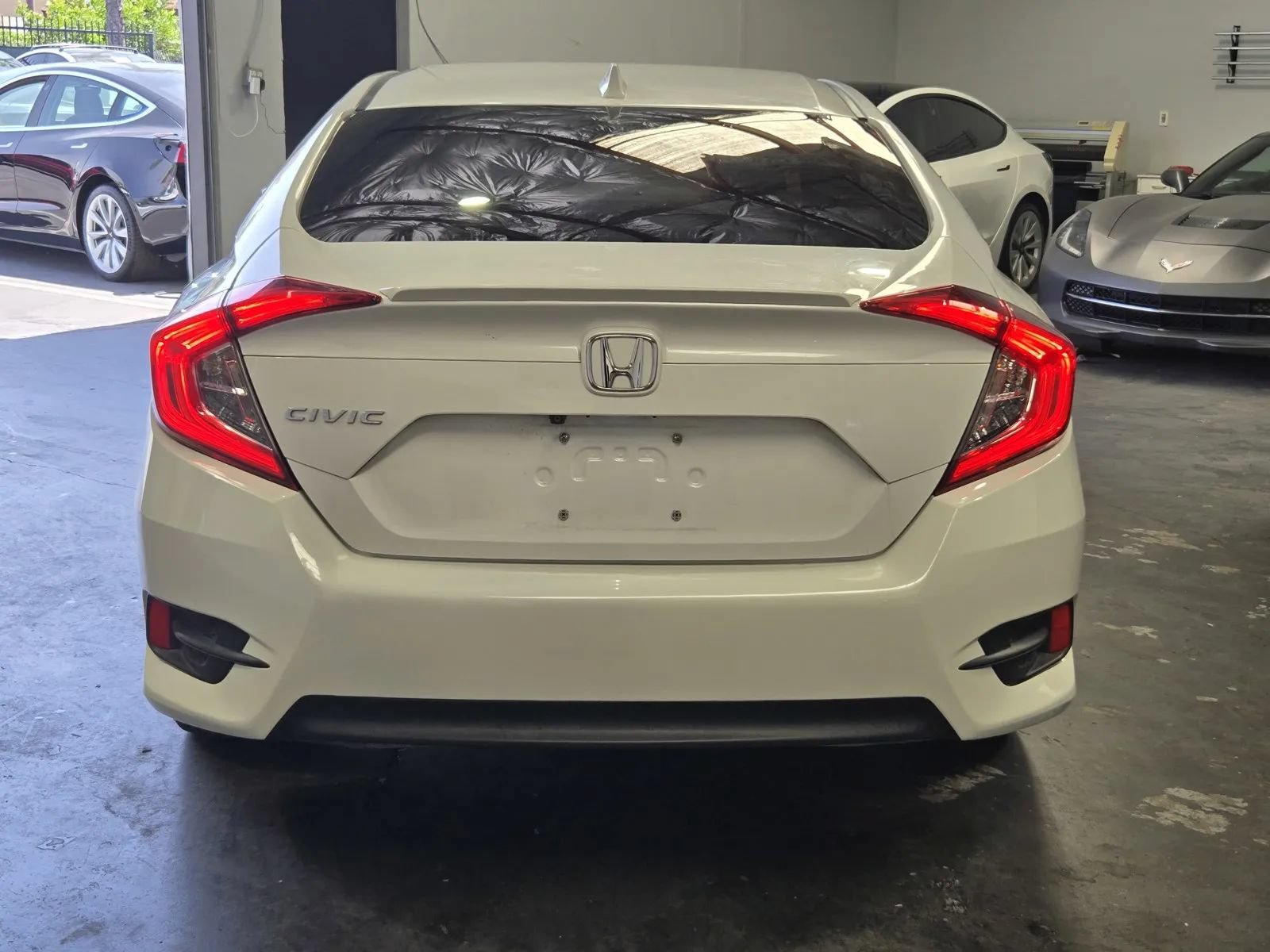 Used 2017 Honda Civic EX-L image 3