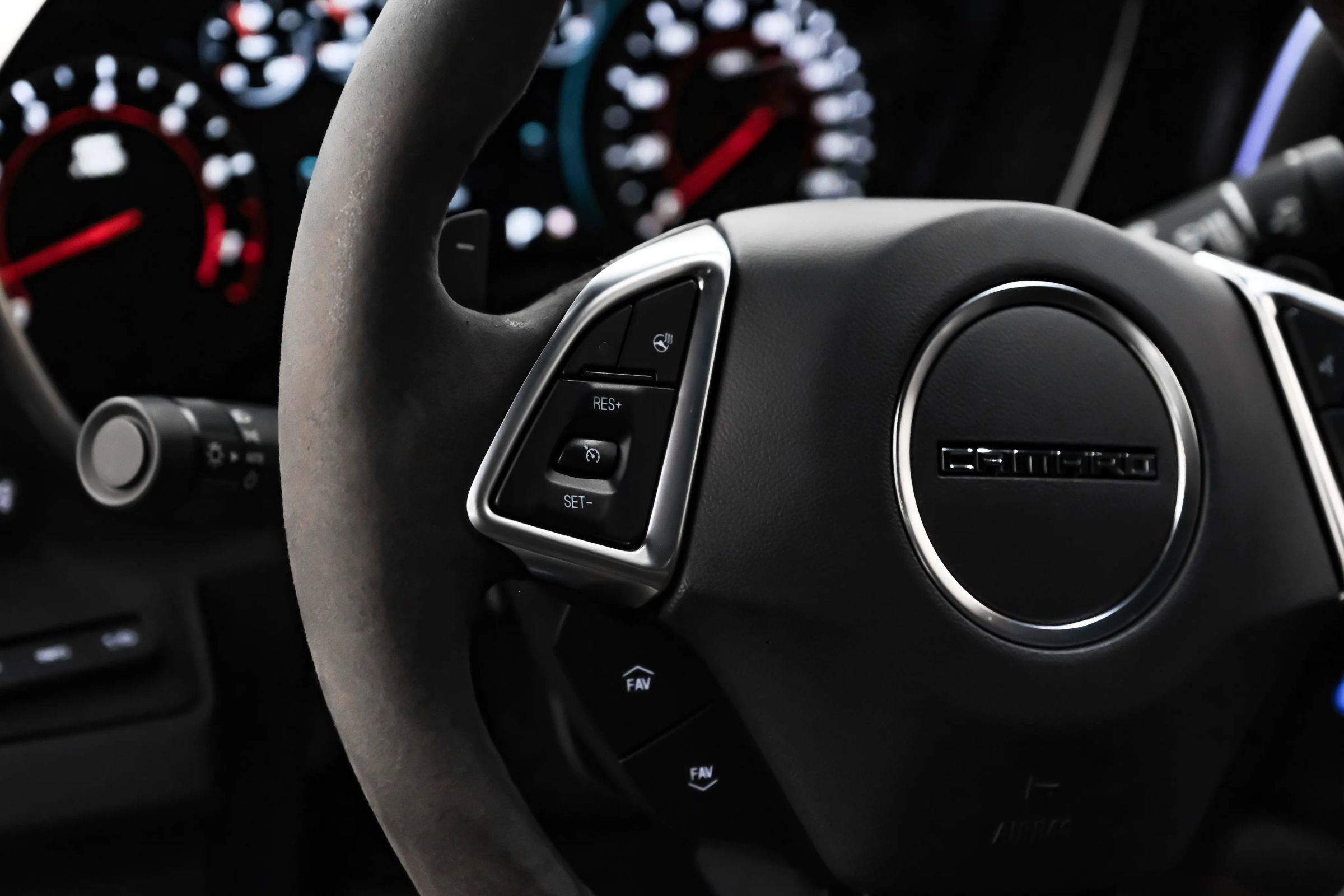 Used 2018 Chevrolet Camaro ZL1 image 9