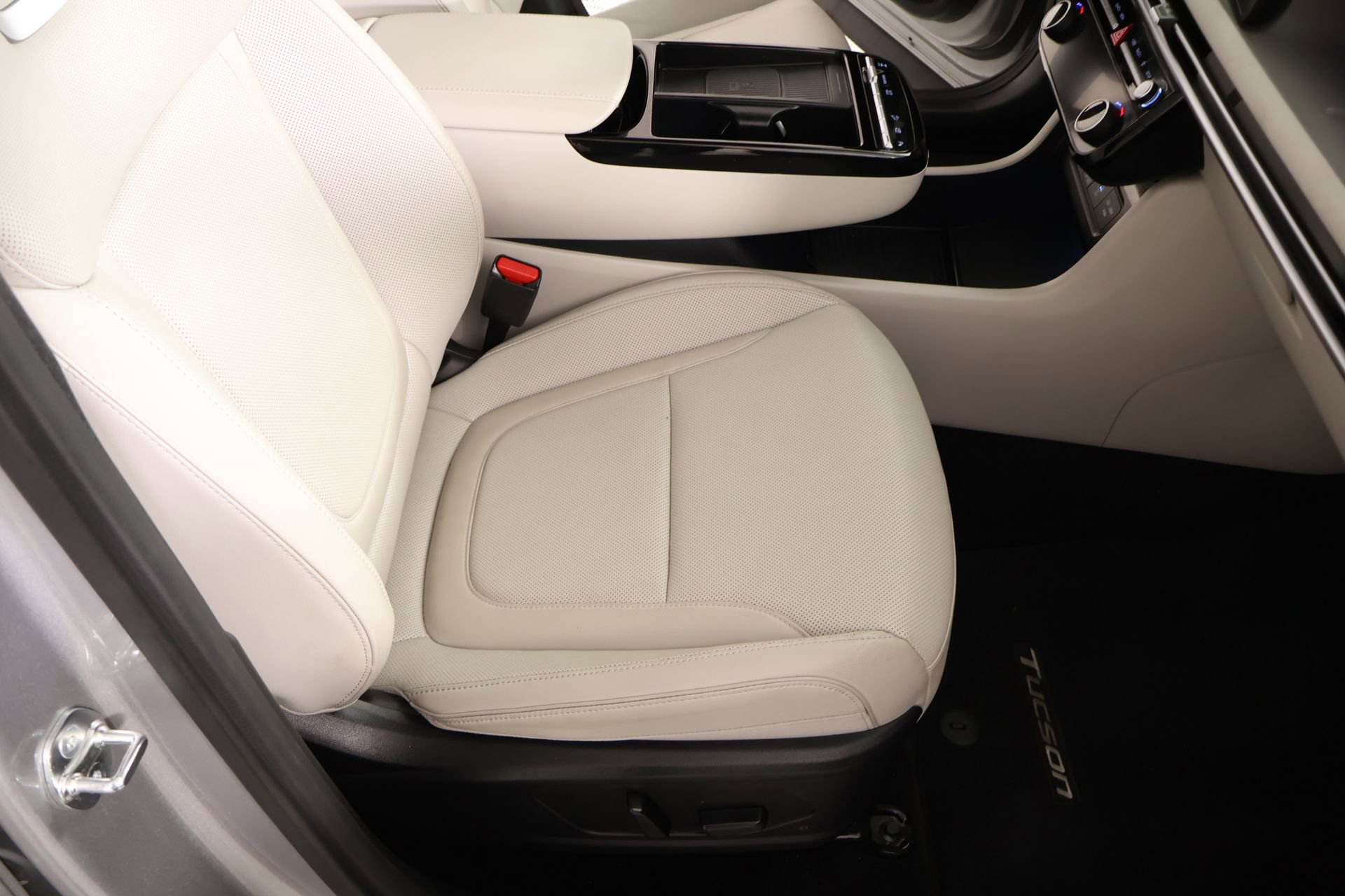 New 2025 Hyundai Tucson Limited AWD/4WD image 13