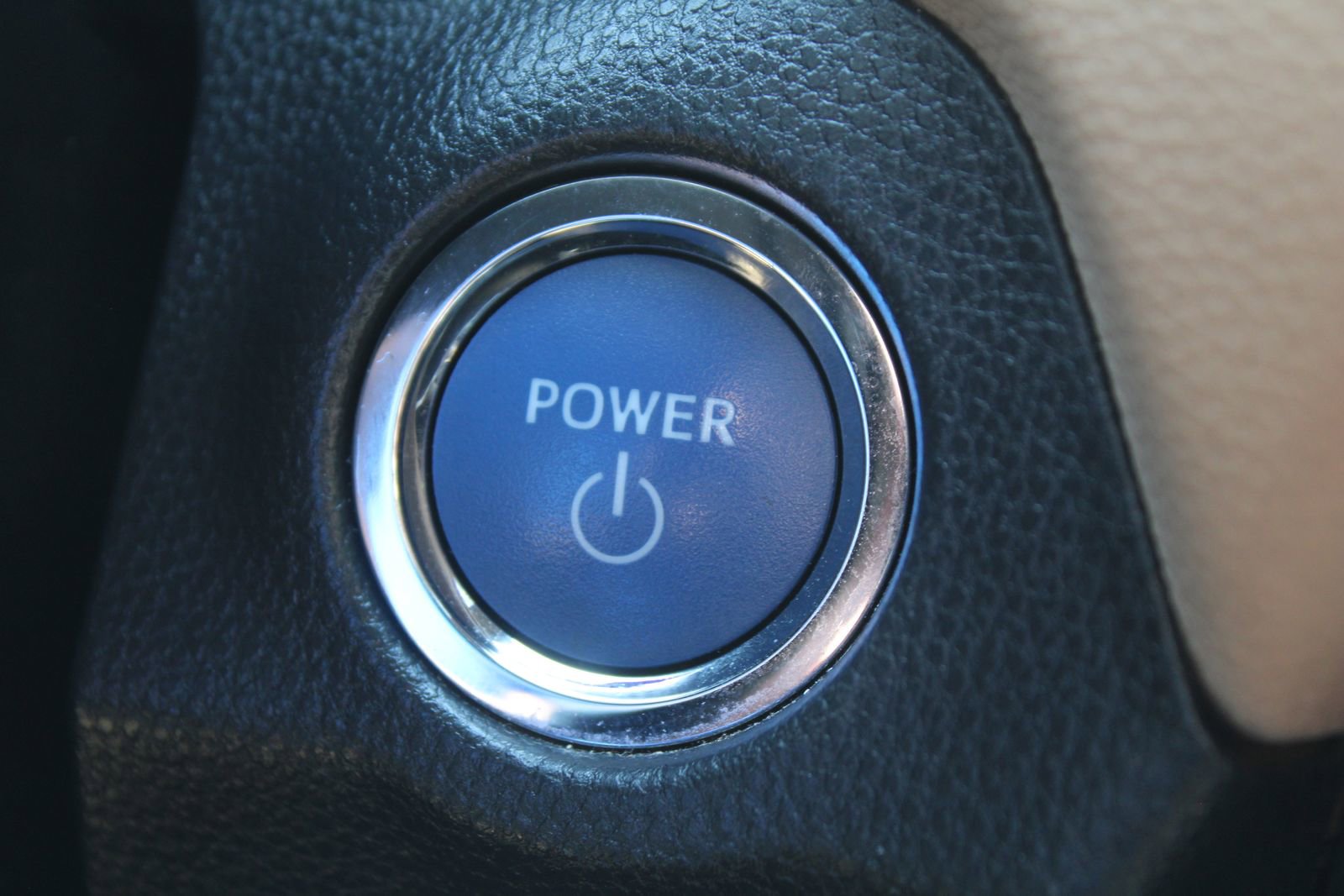 Used 2022 Toyota RAV4 Limited AWD/4WD image 36