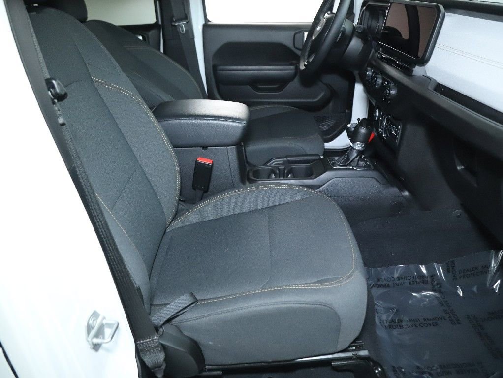 Used 2025 Jeep Wrangler Sport S image 34