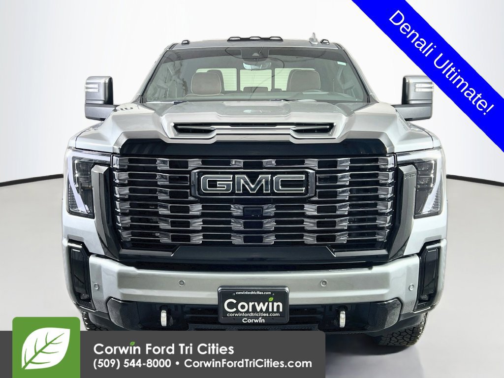 Used 2025 GMC Sierra 2500 Denali Ultimate AWD/4WD image 4