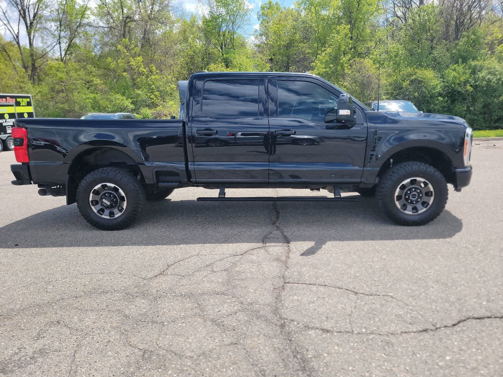 Used 2023 Ford F350 Lariat w/ Lariat Ultimate Package AWD/4WD image 6