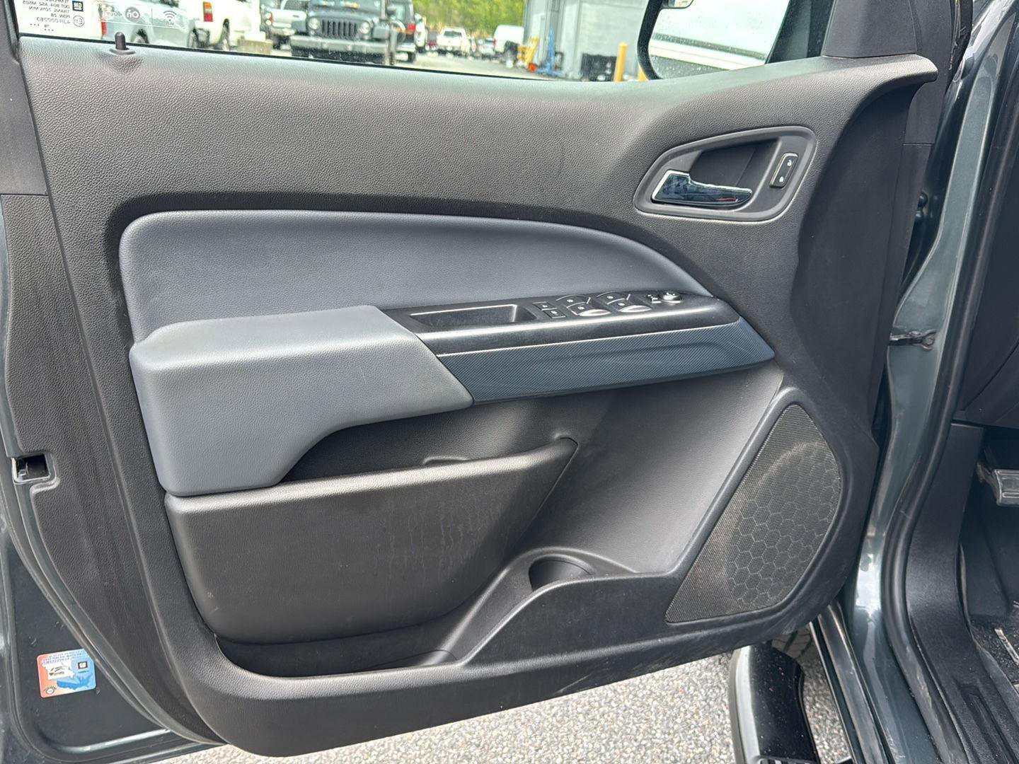 Used 2016 Chevrolet Colorado Z71 image 14