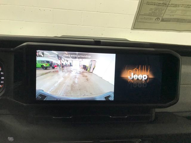 New 2025 Jeep Gladiator Willys image 16