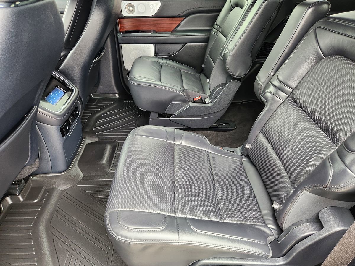 Used 2023 Lincoln Navigator Reserve AWD/4WD image 37