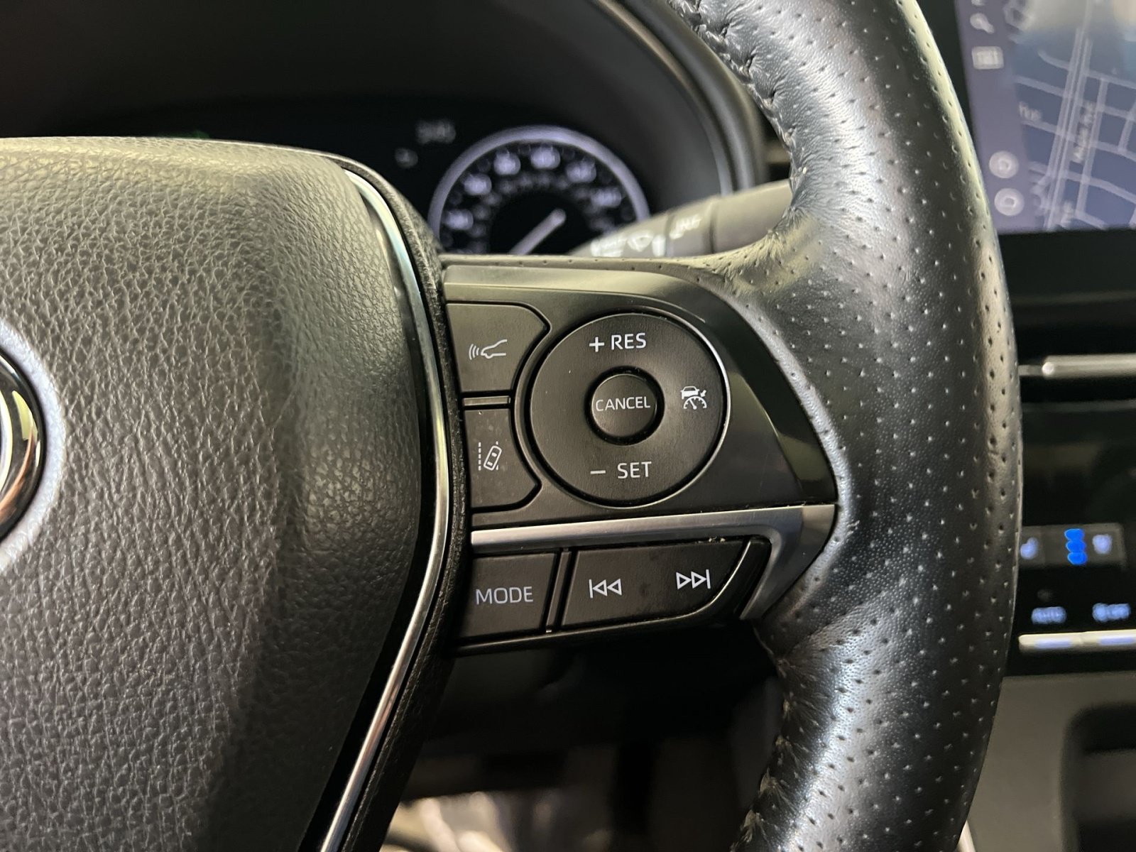 Used 2021 Toyota Avalon Limited w/ Advanced Safety Package FWD image 35
