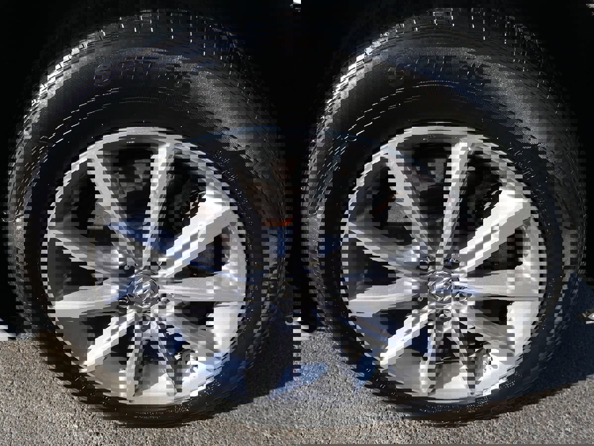 Used 2019 Acura TLX image 35