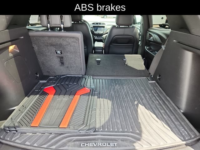 Used 2023 Chevrolet TrailBlazer RS w/ Technology Package FWD image 33