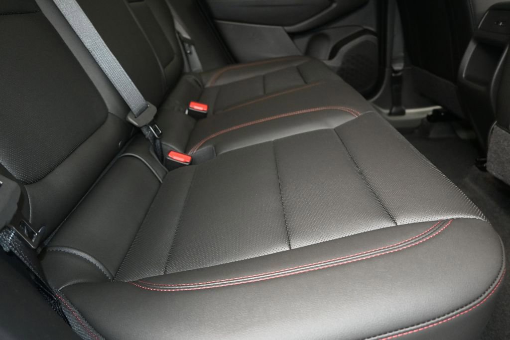 New 2026 Chevrolet Trax RS w/ Sunroof Package FWD image 21