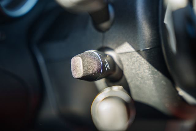 Used 2016 Mercedes-Benz SLK 300 image 38