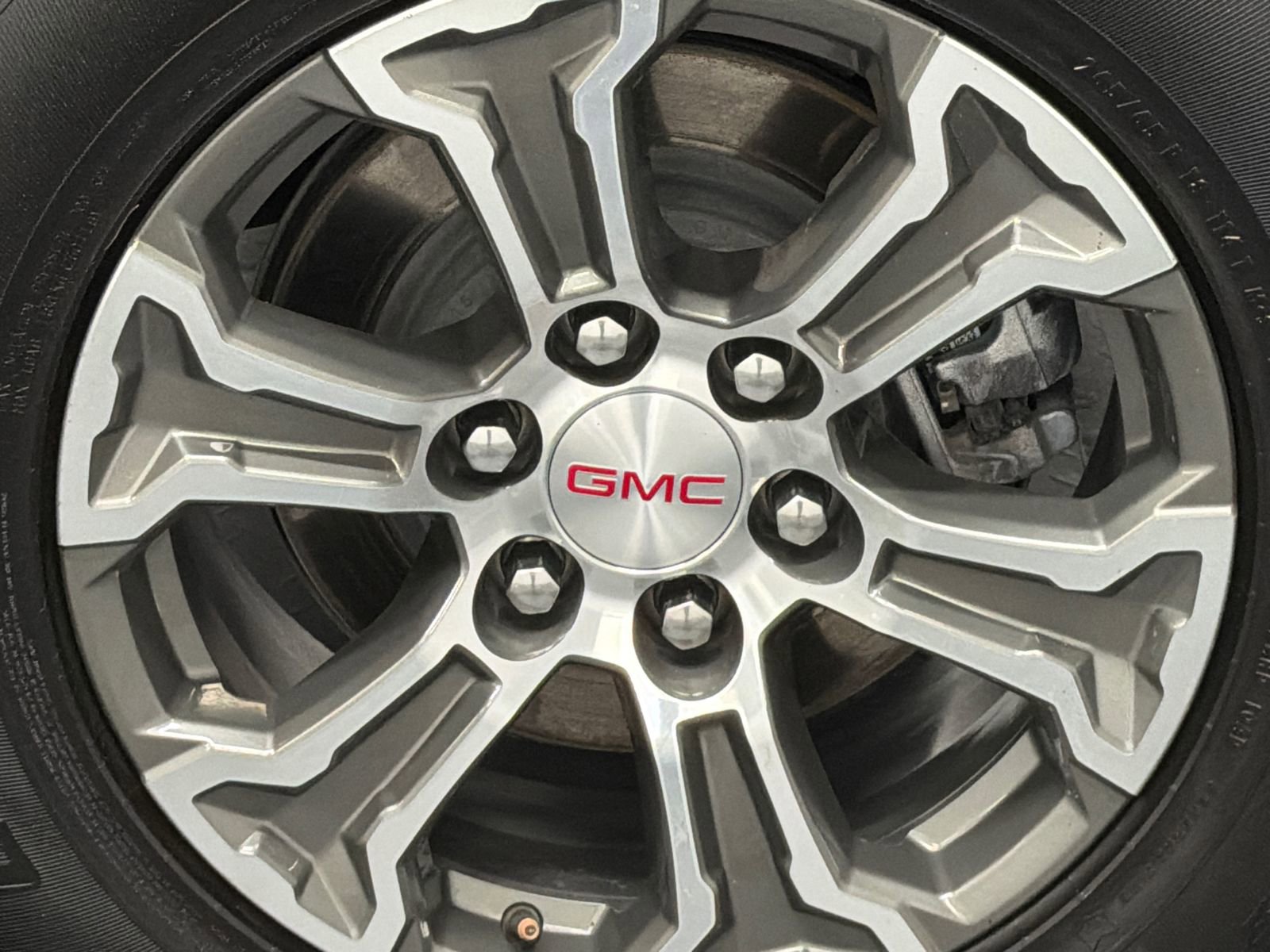 Used 2025 GMC Sierra 1500 SLT image 5